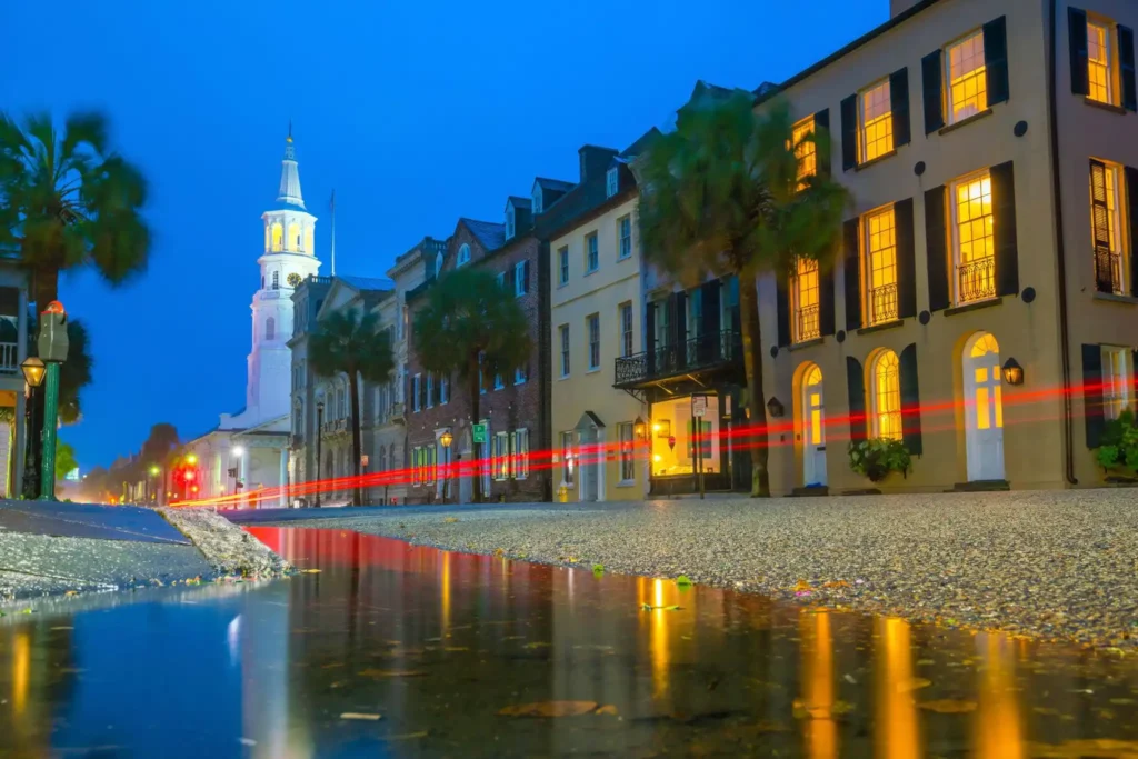 charleston historic district night lights