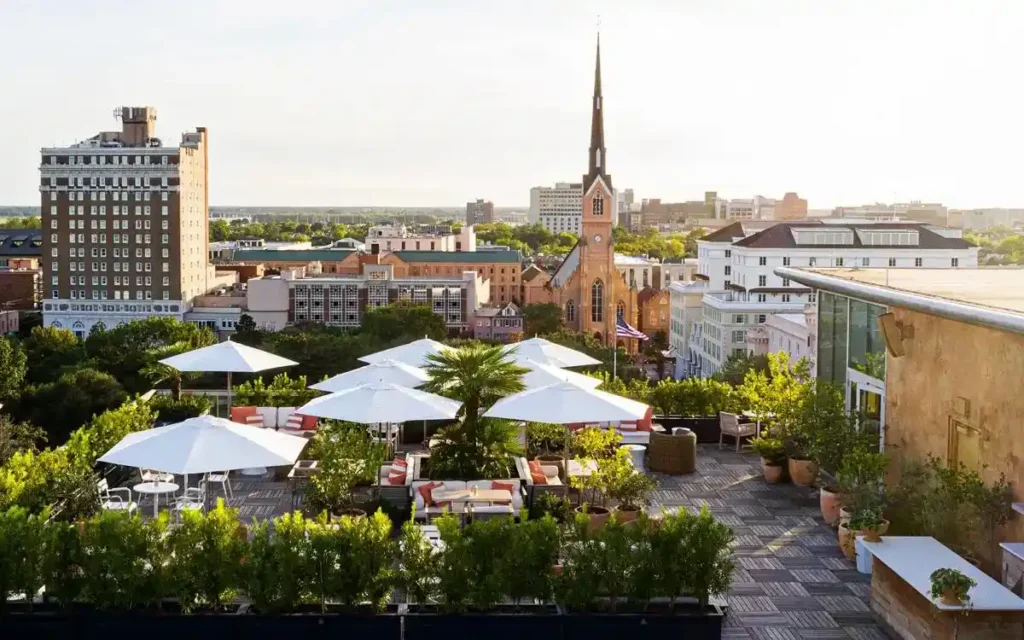 charleston rooftop bar skyline
